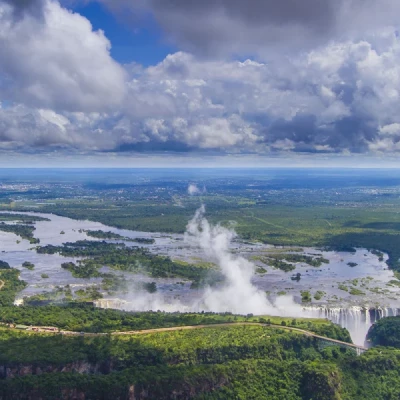 The Best Side to See Victoria Falls: Zimbabwe vs Zambia
